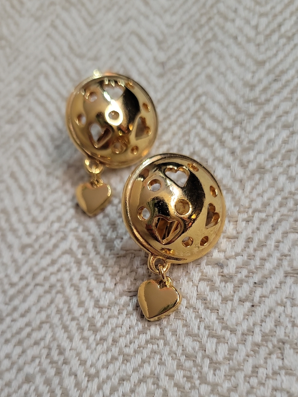 1992 Avon "Open Your Heart" Drop Dangle Earrings